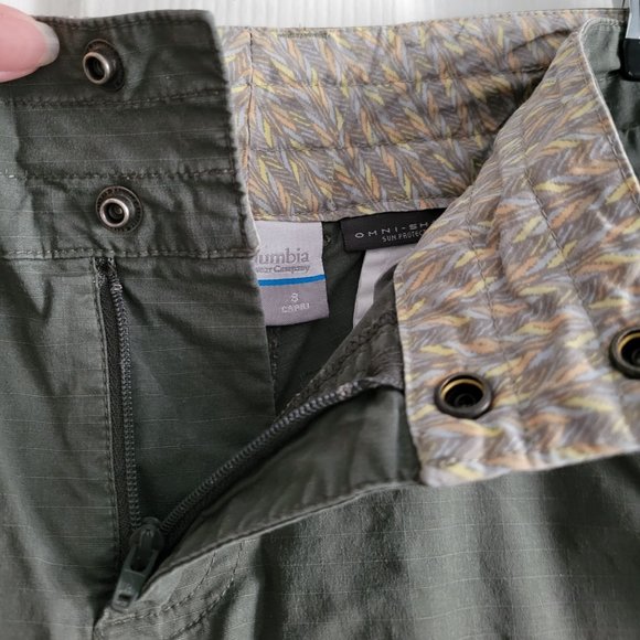 Columbia Omni Shade Cargo Capri's - Picture 6 of 14